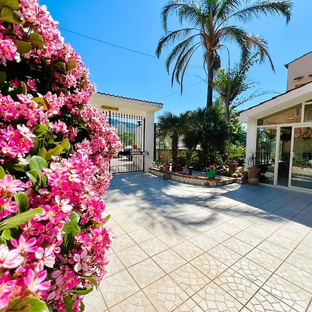 Tri Ri Coppe Lejlighed Cinisi